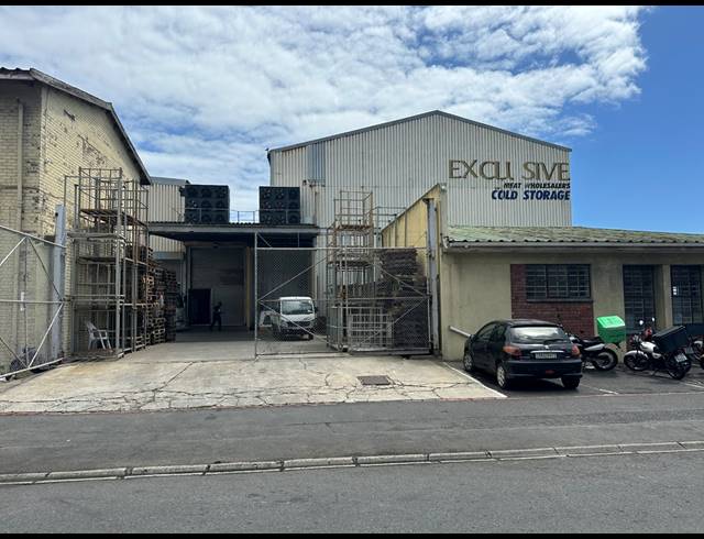 580M² WAREHOUSE TO LET IN PAARDEN EILAND
